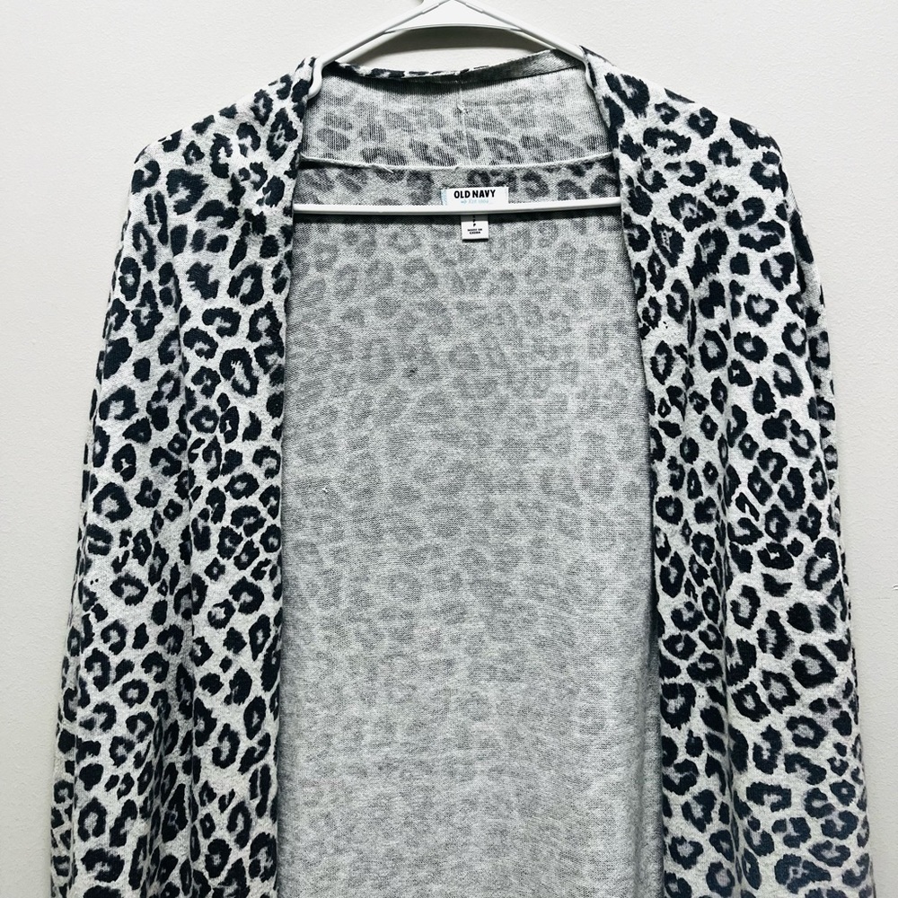 2/$15 Old Navy Black Gray Leopard Print Open Front Cardigan Layering Sweater SP - Picture 3 of 7